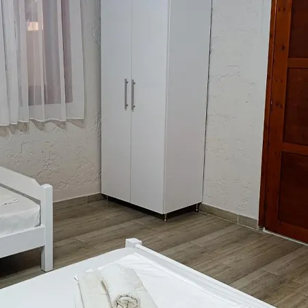 Farma Giannis Appartement *